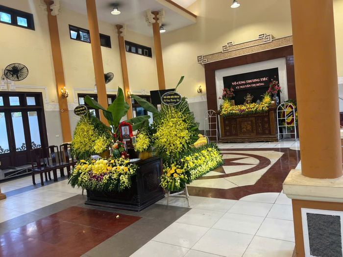 Không gian viếng tang lễ tại Ứng Hòa